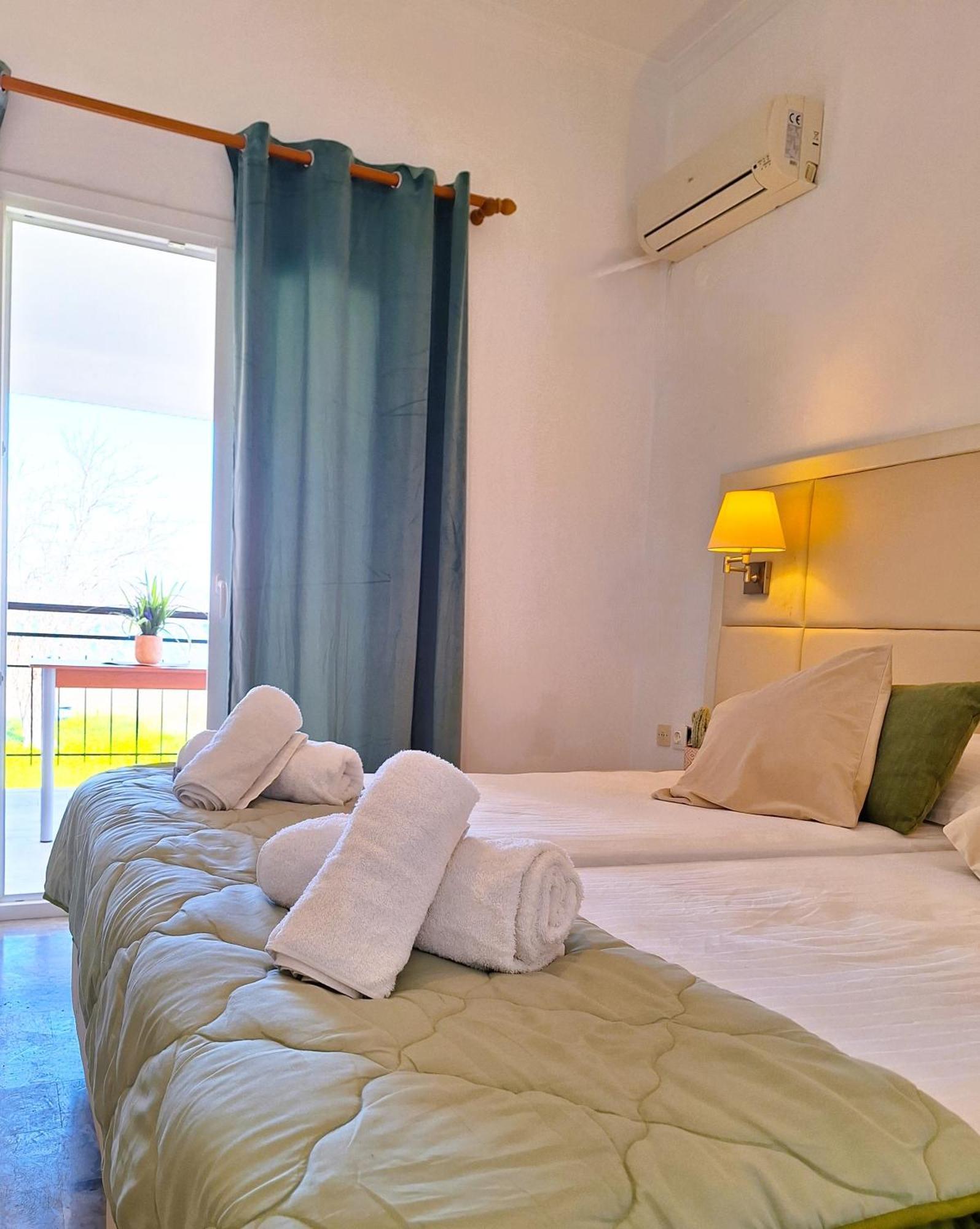Cavos Sunrise Beach Apartments 卡沃斯 外观 照片